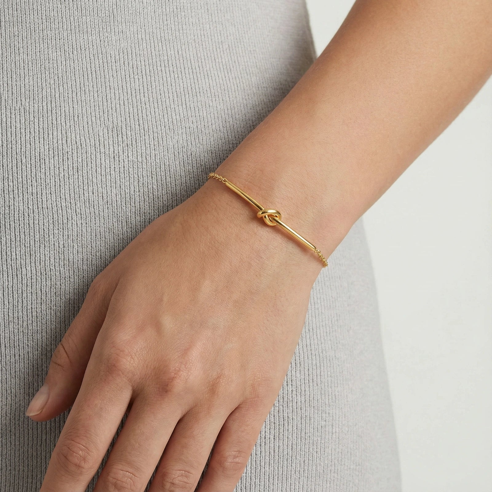 Snoet knude armbånd